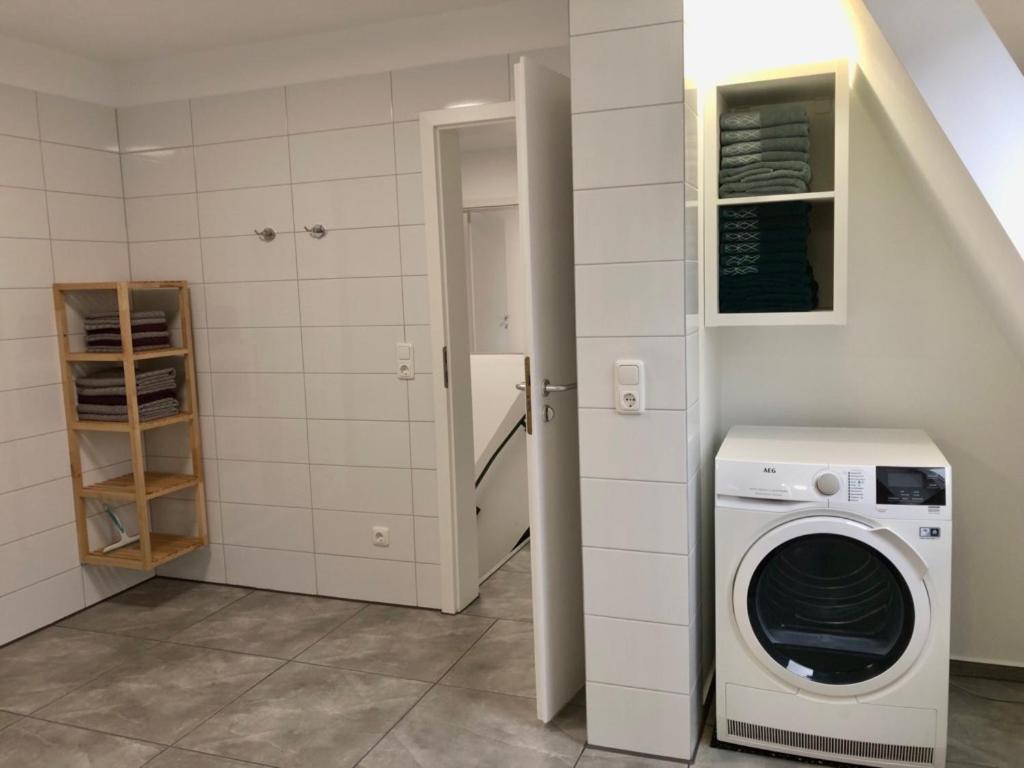 Dachgeschosswohnung Mit Seeblick Ahrensbok Exterior foto